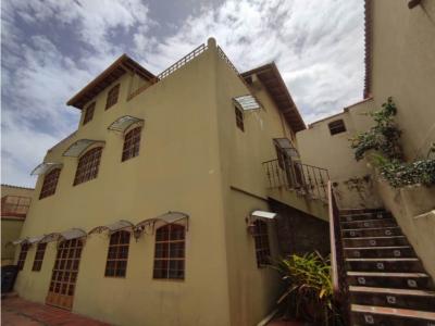 Se vende casa 800m²  6h+s8b+s6p en El Marques, 6 habitaciones