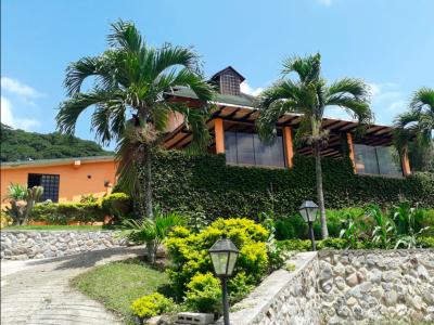 Se vende casa 4000m²  3h+s3b+s28p en Barquisimeto, 600 mt2, 3 habitaciones