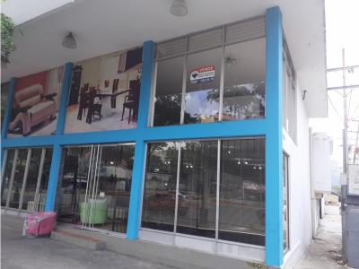 Edificación Comercial, ubicado en la Avenida Bolívar Norte de Valencia, 318 mt2