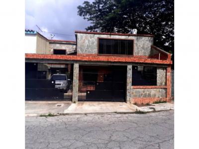 Casa en El Pinar Naguanagua - Valencia.  Novus: 425458, 130 mt2, 4 habitaciones