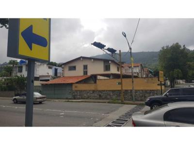 Casa en La trinidad para alquilar, 500 mt2, 5 habitaciones