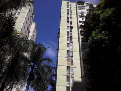 Venta de apartamento en Los Teques (FA), 80 mt2, 3 habitaciones