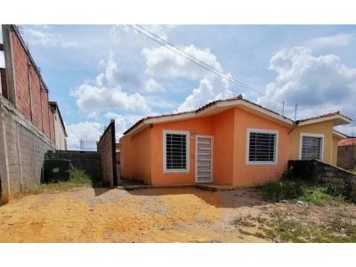 Casa en Venta Hacienda Yucatan Barquisimeto 22-8593 M&N 04245543093, 60 mt2, 2 habitaciones