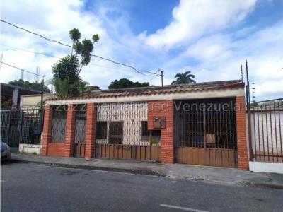 Casa en venta zona Este de Barquisimeto 23-9487 04145265136 LD, 235 mt2, 4 habitaciones