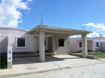 Casa en Venta en Roca del Norte Barquisimeto 23-4111 M&N 04245543093, 65 mt2, 2 habitaciones