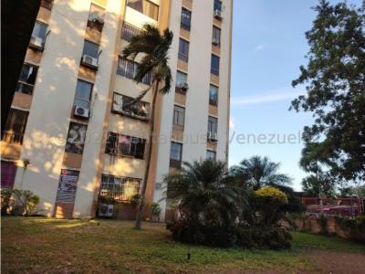 Apartamento venta las Trinitarias Barquisimeto 23-9408 04145265136 LD, 79 mt2, 2 habitaciones