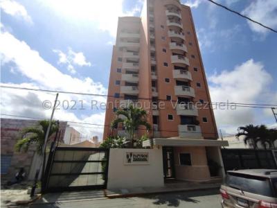 Apartamento en Venta Nueva Segovia Barqto 22-559 M&N 04145093007, 272 mt2, 5 habitaciones