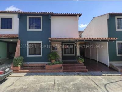 Casa en alquiler en Villa Roca Cabudare 23-5518 YC, 4 habitaciones
