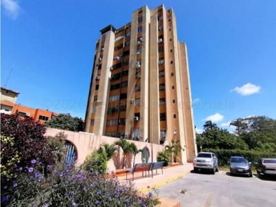 Apartamento en venta  Pq. Catedral Barquisimeto 22-8087 04145265136 LD, 82 mt2, 3 habitaciones