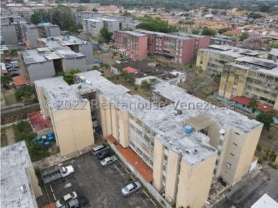 Apartamento en venta en La Mora Cabudare 23-4746 YC, 4 habitaciones