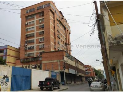 Apartamento en Venta Centro Barquisimeto 22-28976 APP 0412-1548350, 94 mt2, 3 habitaciones