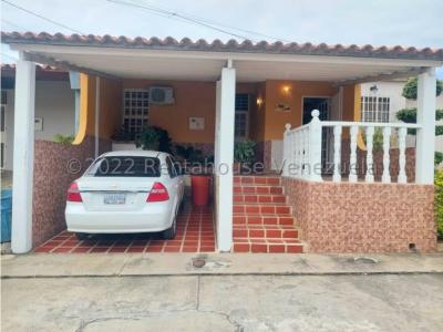 Casa en Venta  La Mora Cabudare 23-8158 M&N 04145093007, 150 mt2, 4 habitaciones