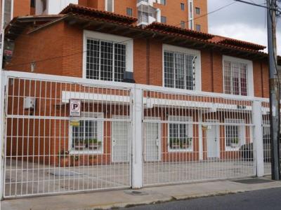 Townhouse en venta zona Este Barquisimeto 23-4949 04145265136 LD, 62 mt2, 1 habitaciones