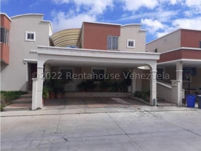 Casa en Venta Ciudad Roca Este Barquisimeto  22-5117 N&M 04245543093, 250 mt2, 4 habitaciones