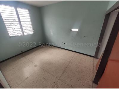 Casa en Venta Avda. Lara Este Barquisimeto  236124 N&M 04245543093, 480 mt2, 4 habitaciones