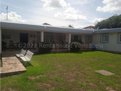 Casa en Venta en Colinas del Turbio Barquisimeto 23-3915 YC, 5 habitaciones
