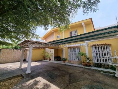 Casa en Venta al Este de  Barquisimeto  23-5050 M&N 04245543093, 370 mt2, 4 habitaciones