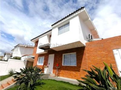 Casa en Venta Santa Elena  Barquisimeto  22-26294 M&N 04245543093, 560 mt2, 4 habitaciones