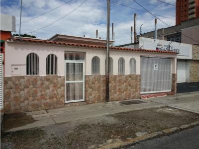 ** Casa en Venta Av. Moran, Este Barquisimeto 23-1798 JCG**, 190 mt2, 4 habitaciones