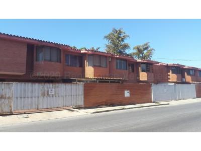 Casa en venta Nueva Segovia Barquisimeto #22-15187 DFC, 153 mt2, 3 habitaciones