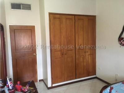 Casa en venta La Rosaleda Barquisimeto #23-4170 DFC, 156 mt2, 3 habitaciones