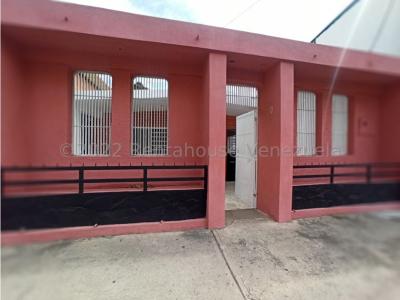 Casa en venta Nueva Segovia Barquisimeto #22-24559 DFC, 442 mt2, 3 habitaciones