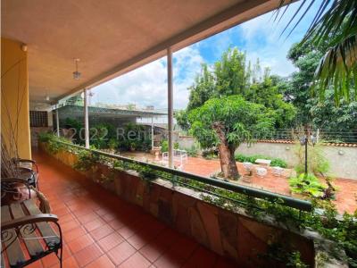 Casa en venta Colinas de Santa Rosa Barquisimeto #22-26623 DFC, 300 mt2, 6 habitaciones