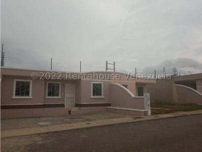 Casa en Venta Roca del Norte 23-4532 M&N 0424-5543093, 166 mt2, 2 habitaciones