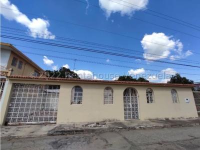 Casa en venta Zona Oeste Barquisimeto #22-15189 DFC , 450 mt2, 5 habitaciones