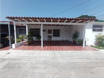 Casa en venta Av. Ribereña Cabudare 23-1909 MIG 04245017700, 235 mt2, 3 habitaciones