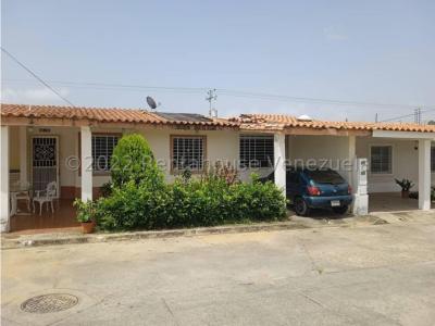 Casa en Venta Villas De Yara Barquisimeto 22-26693 M&N 04145093007, 200 mt2, 3 habitaciones