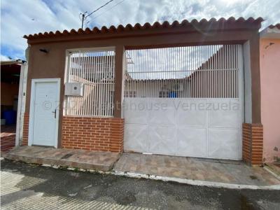 Casa en Venta Urb. Los Yabos Cabudare 23-874 M&N 04145093007, 120 mt2, 2 habitaciones