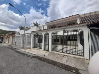 Casa en Venta La Rosaleda  Barquisimeto 22-22312 M&N 04245543093, 143 mt2, 5 habitaciones
