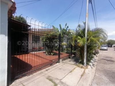 Casa en Venta Urb.Chucho Briceño Cabudare 22-19918 M&N, 250 mt2, 5 habitaciones