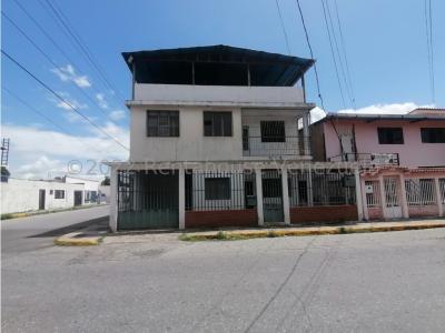 Casa en Venta Zona Oeste Barquisimeto 22-28959 M&N, 560 mt2, 7 habitaciones