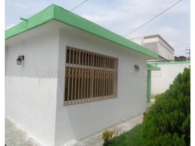 Casa en venta Zona Oestr Barquisimeto #21-3989 DFC , 200 mt2, 4 habitaciones