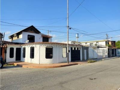 Casa en Venta Zona Oeste Barquisimeto 22-14384 M&N, 256 mt2, 7 habitaciones
