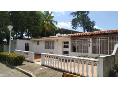 Casa en Venta La Piedad Norte Cabudare 22-26731 M&N, 385 mt2, 4 habitaciones