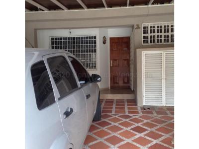 Casa en Venta Urb. La Rosaleda Barquisimeto 22-7965 M&N, 160 mt2, 4 habitaciones
