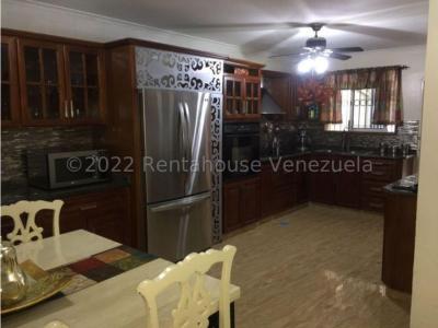 Casa En Venta Zona Este Barquisimeto 22-20967 *JCG*, 156 mt2, 3 habitaciones