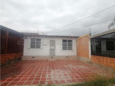Casa en Venta El Paraiso Cabudare 22-25101 *JCG*, 147 mt2, 3 habitaciones