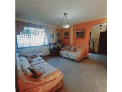 Casa en venta Este de Barquisimeto 22-25059 EA 0414-5266712, 475 mt2, 6 habitaciones