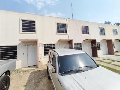 Casa en venta en La Ensenada  Barquisimeto 22-24469 RFC, 62 mt2, 2 habitaciones