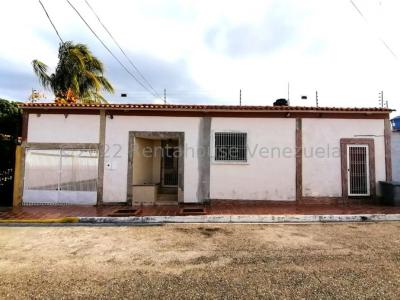 Casa en venta Urb. Chuchu Briceño cabudare 22-23586 EAO 04145266712, 159 mt2, 3 habitaciones