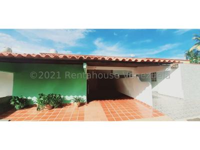 Casa en venta en La Rosaleda Barquisimeto Mls#22-4432 fcb, 150 mt2, 3 habitaciones