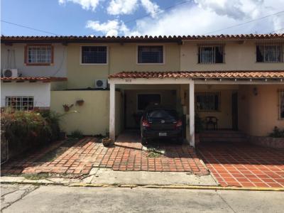 Casa en venta en El Ujano Barquisimeto Mls#22-11587 fcb , 240 mt2, 3 habitaciones