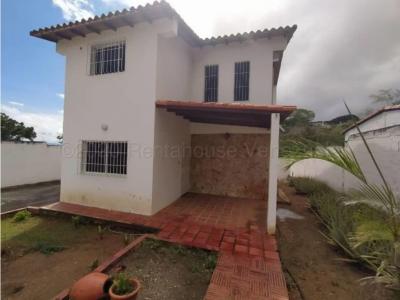 Casa en Venta Sector Agua Viva Cabudare 22-8598 M&N, 182 mt2, 4 habitaciones