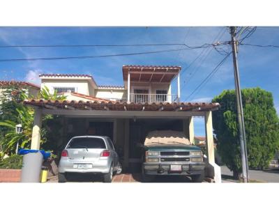 Casa en venta en La Mendera Cabudare Mls#21-2639 FCB , 240 mt2, 5 habitaciones