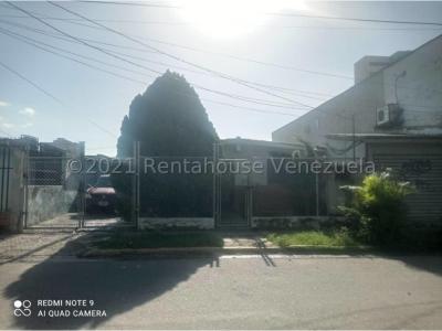 Casa en venta en Fundalara Barquisimeto Mls#22-17590 fcb , 275 mt2, 4 habitaciones