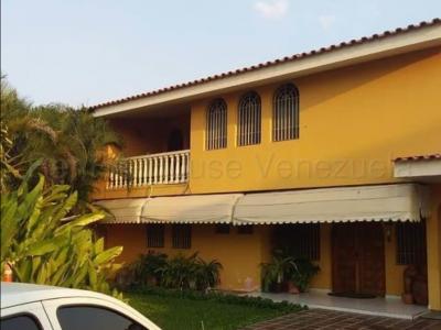 Casa en venta BarqColiDelTurbio Barquisimeto 22-9792   jrh, 741 mt2, 6 habitaciones